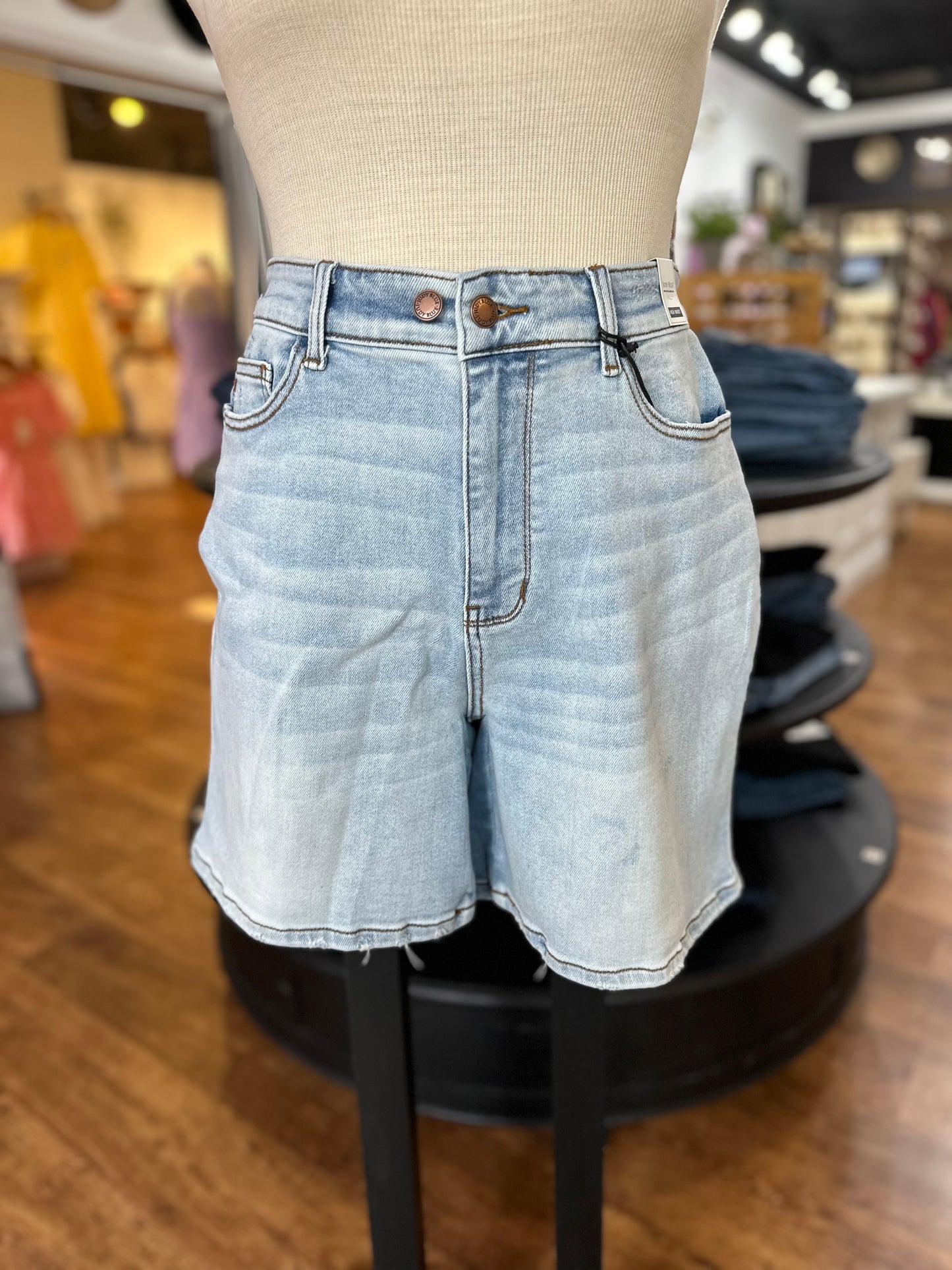 Judy Blue Mid Length Dad Shorts ~ DAKOTAH