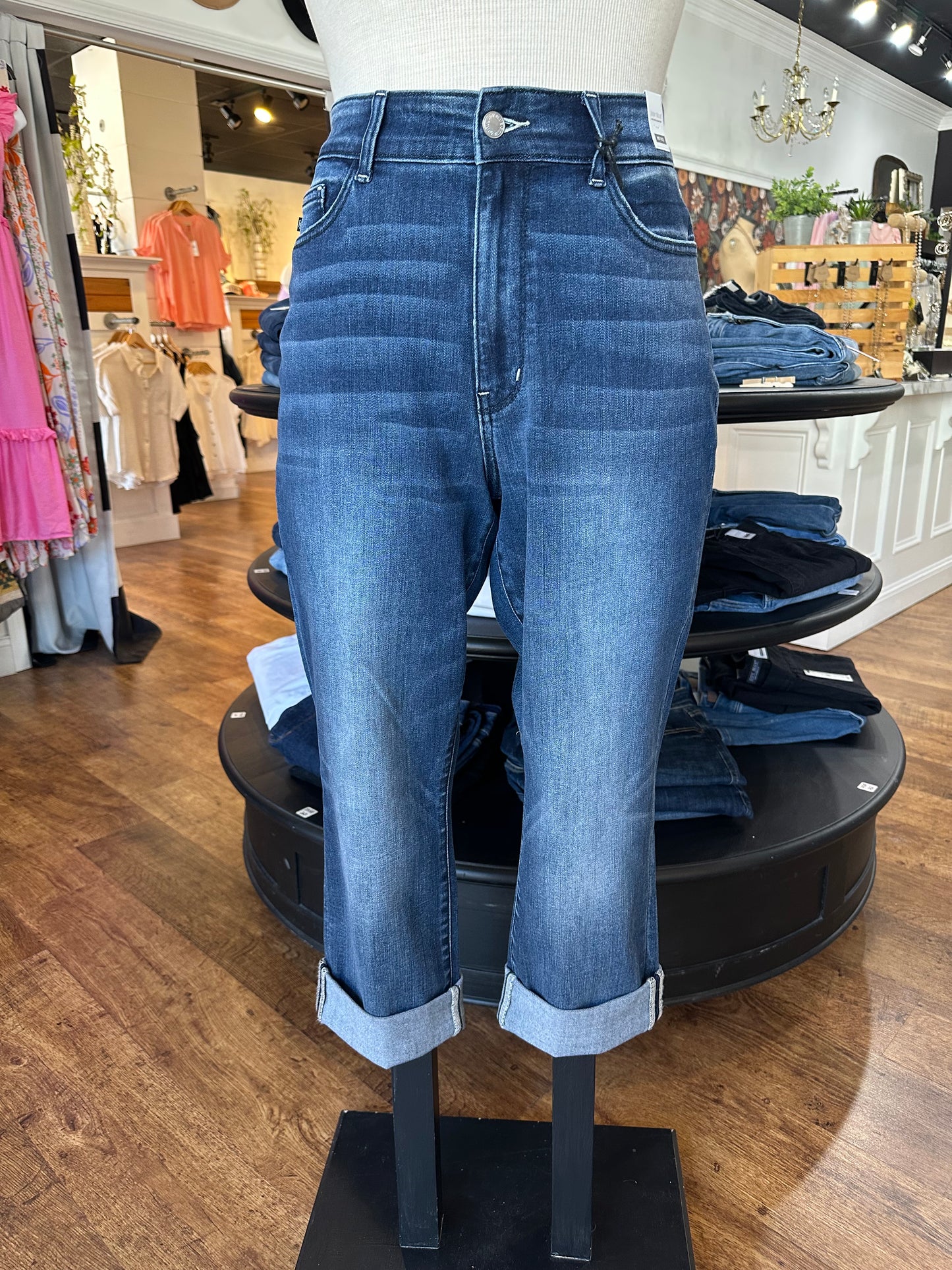 Judy Blue Cuffed Capri ~ GIANNA