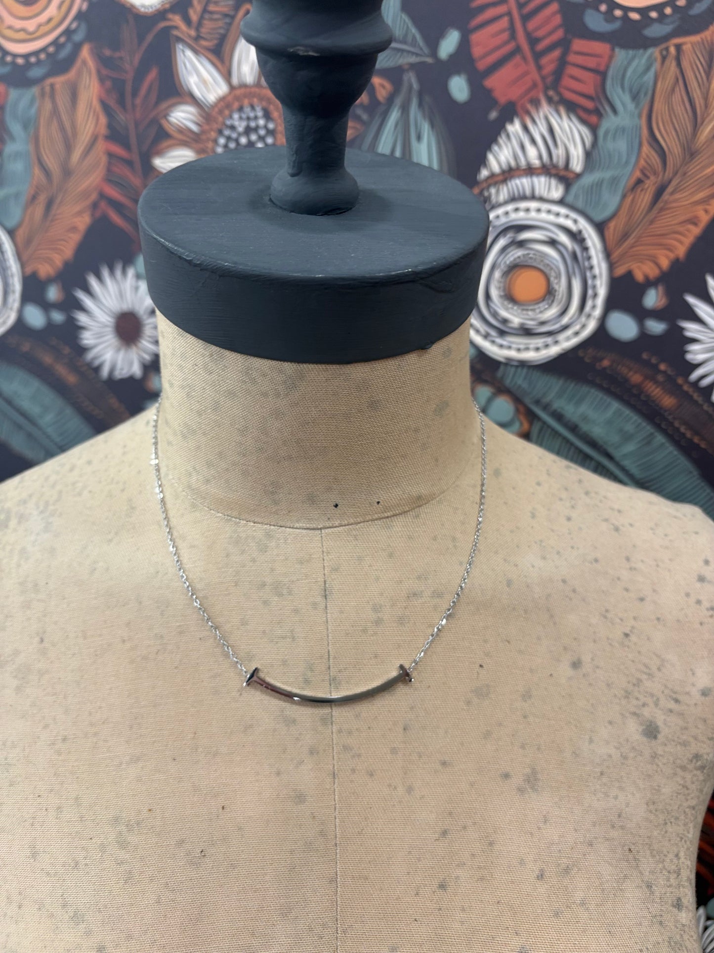 Elegance In Line Bar Necklace (Silver)