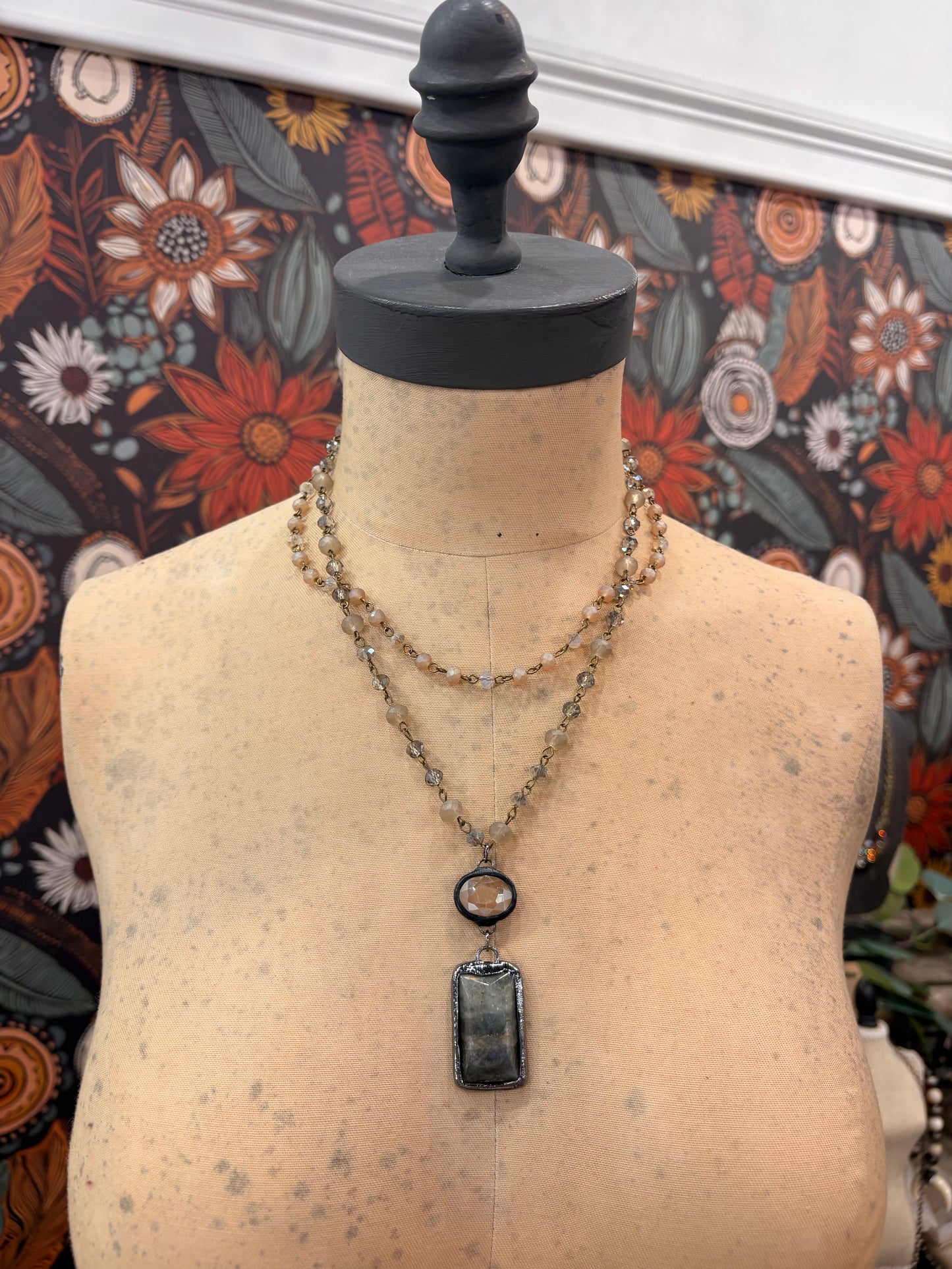 Dainty Pebble Necklace