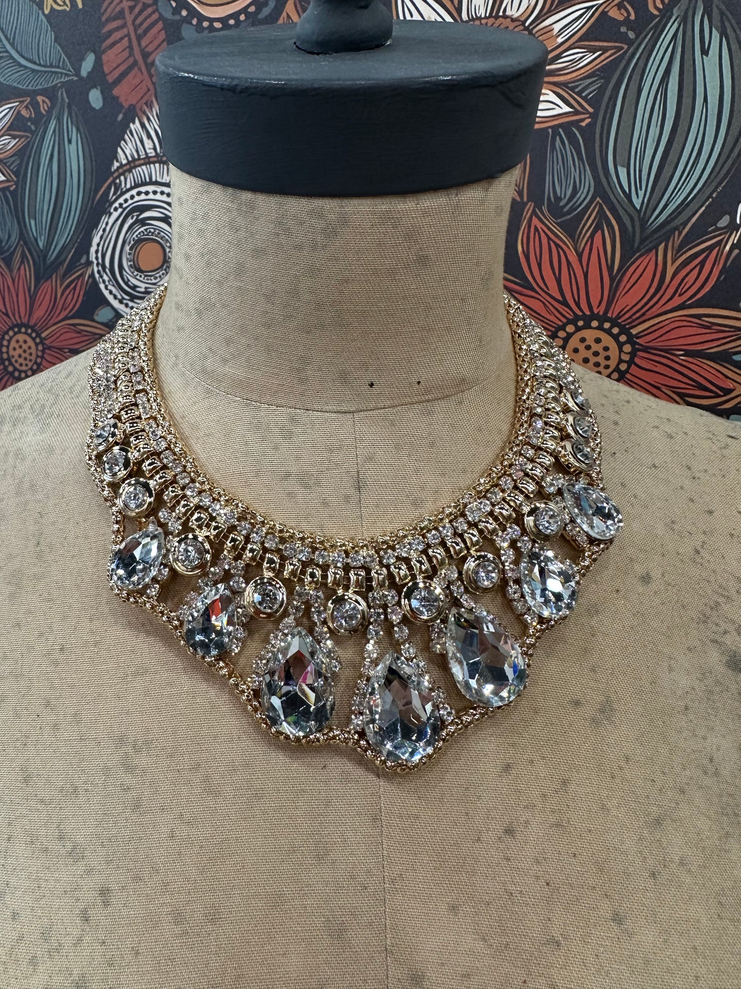 Full Of Sparkle Necklace