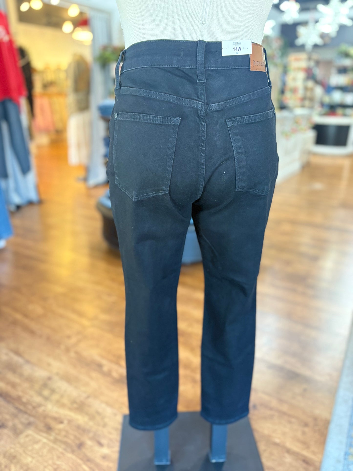 Judy Blue Mid Rise Slim Fit Black Jean ~ DELLA