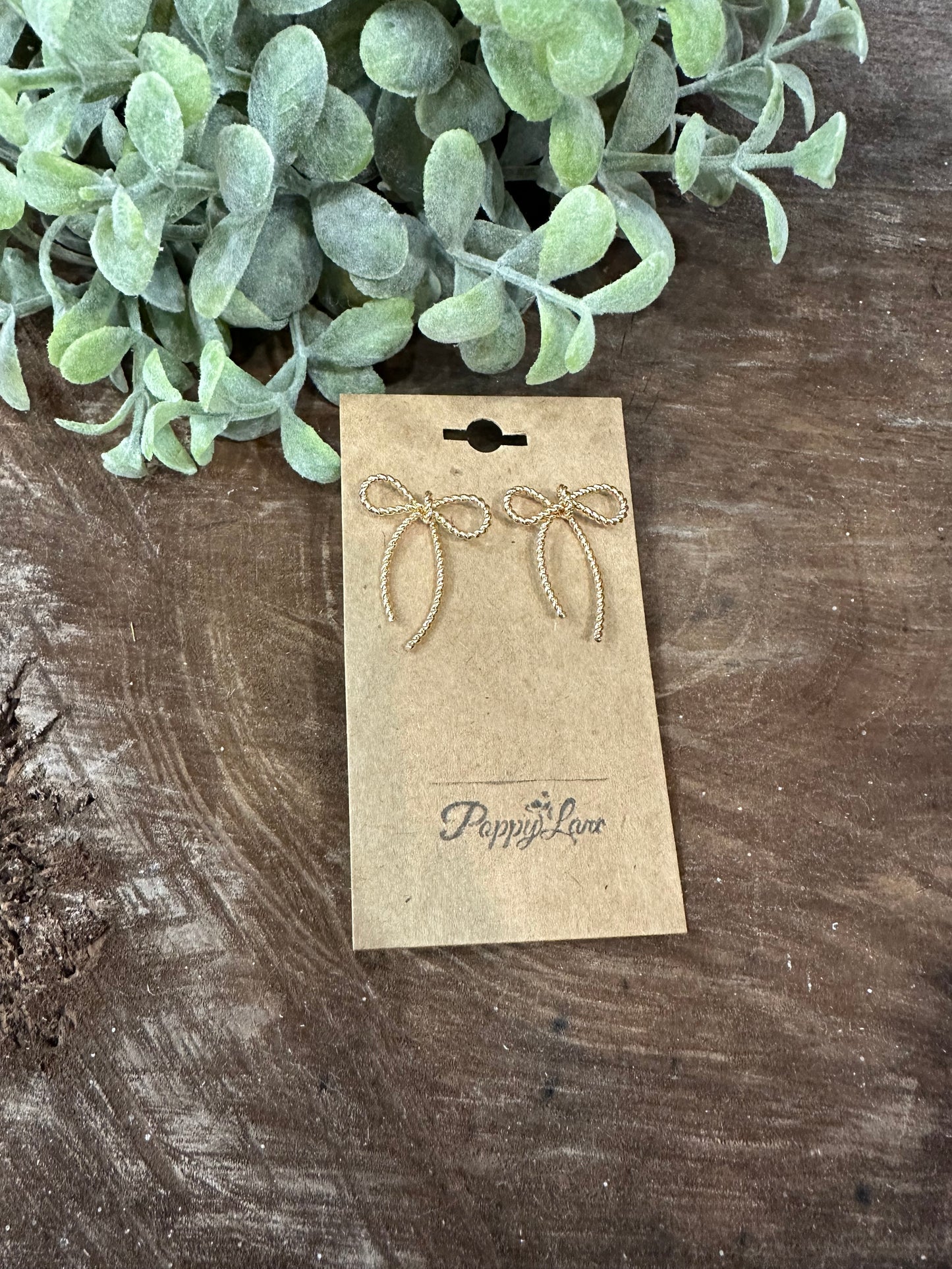 Pretty Little Things Bow Earrings ~ Gold