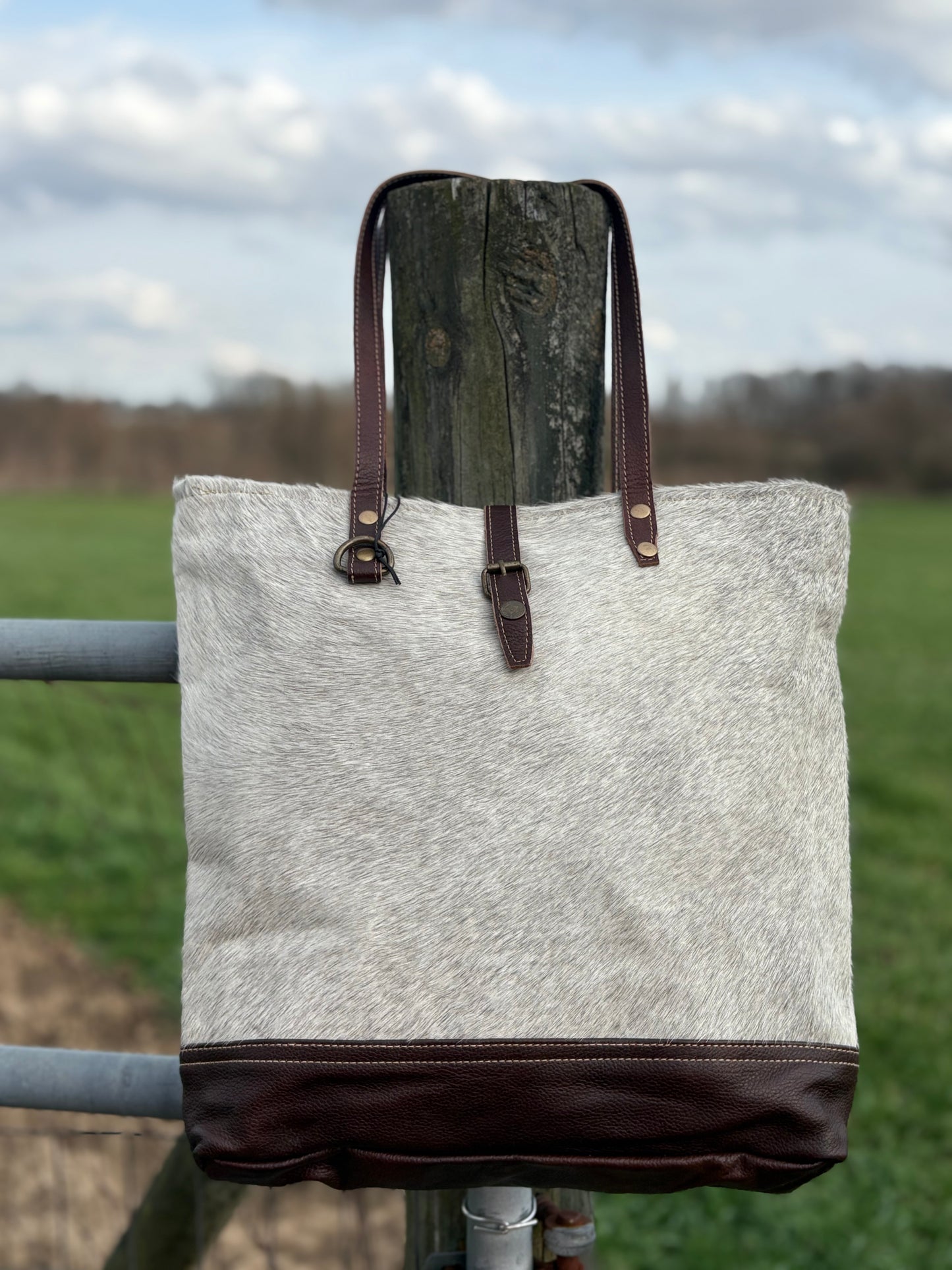 Myra TRAX Tote Bag