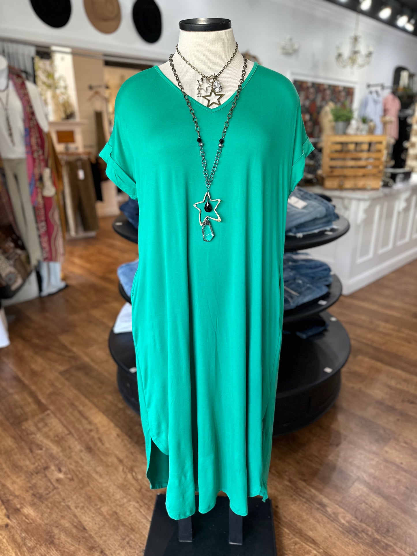 Cue The Casual Maxi Dress ~ Green