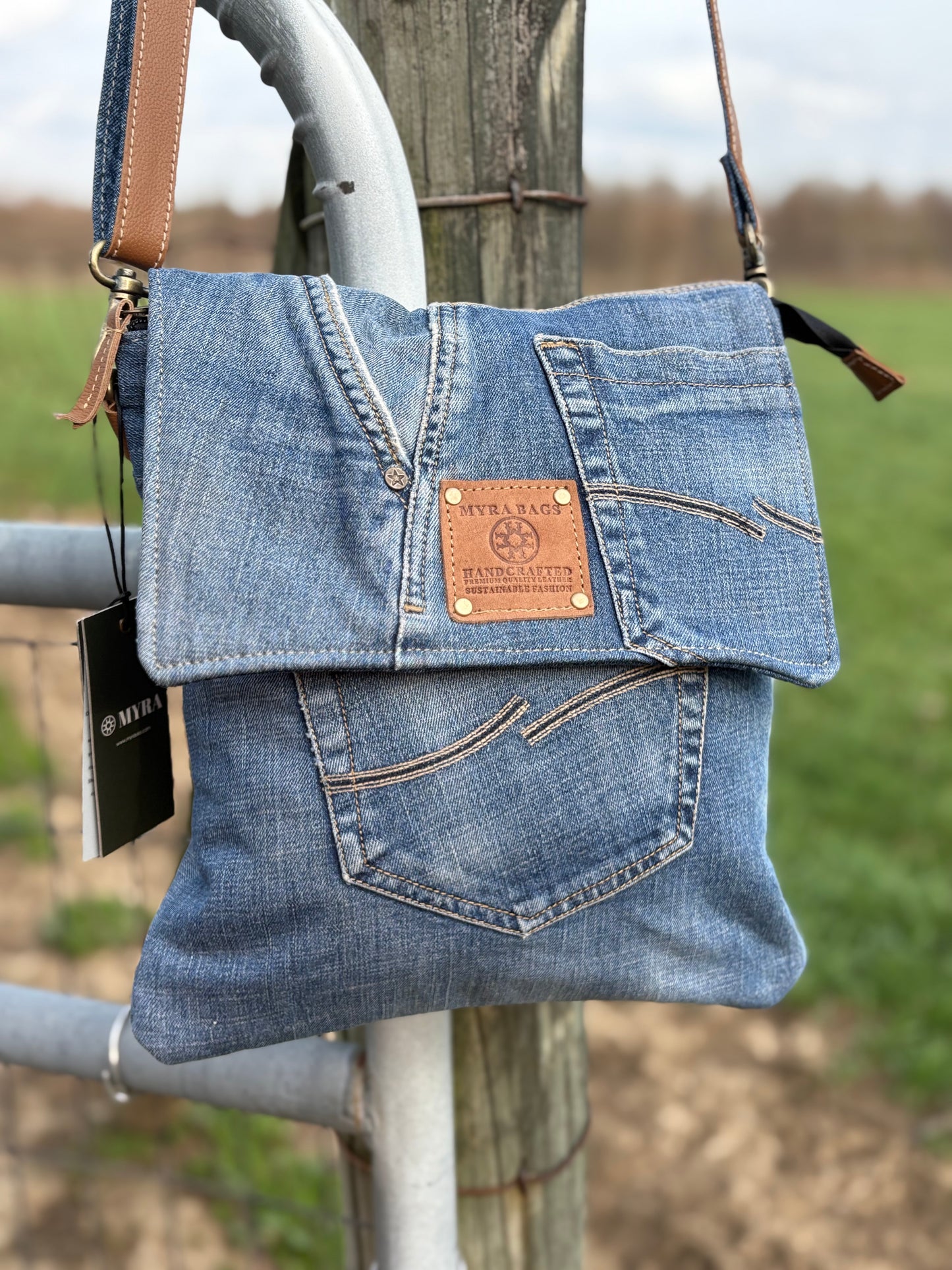 Myra Jaycee's Day Crossbody Bag