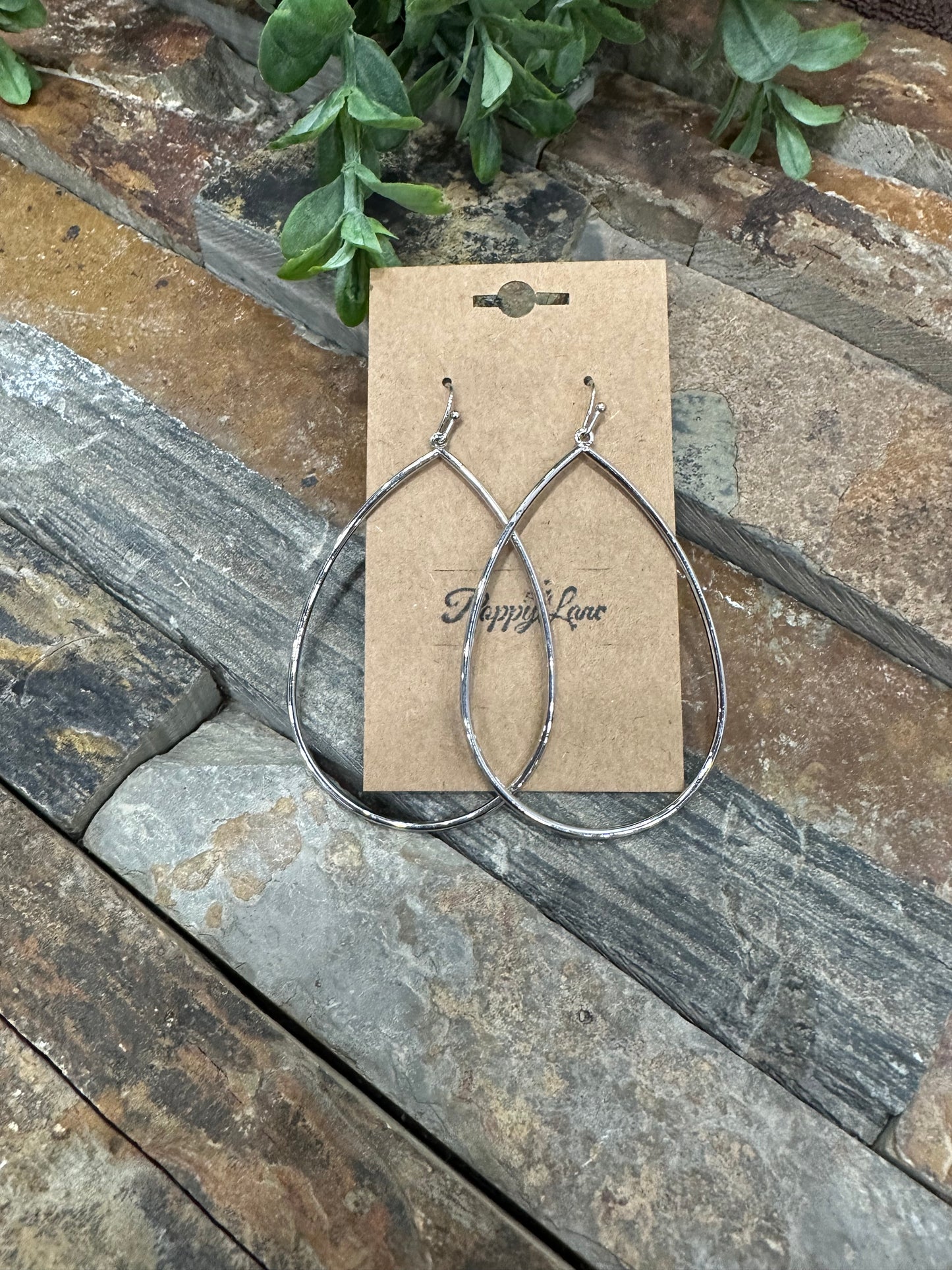 Cue The Chic Thin Teardrop Earrings ~ Silver