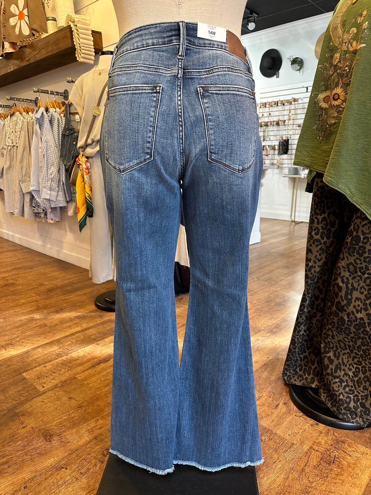 Judy Blue Mid Rise Vintage Wash Flare Jean ~ MARGOT
