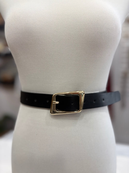 The Perfect Fit Faux Leather Buckle Belt