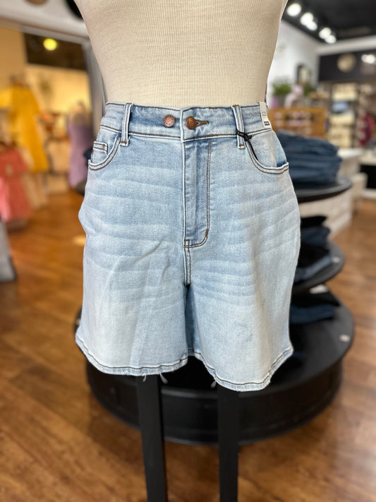 Judy Blue Mid Length Dad Shorts ~ DAKOTAH