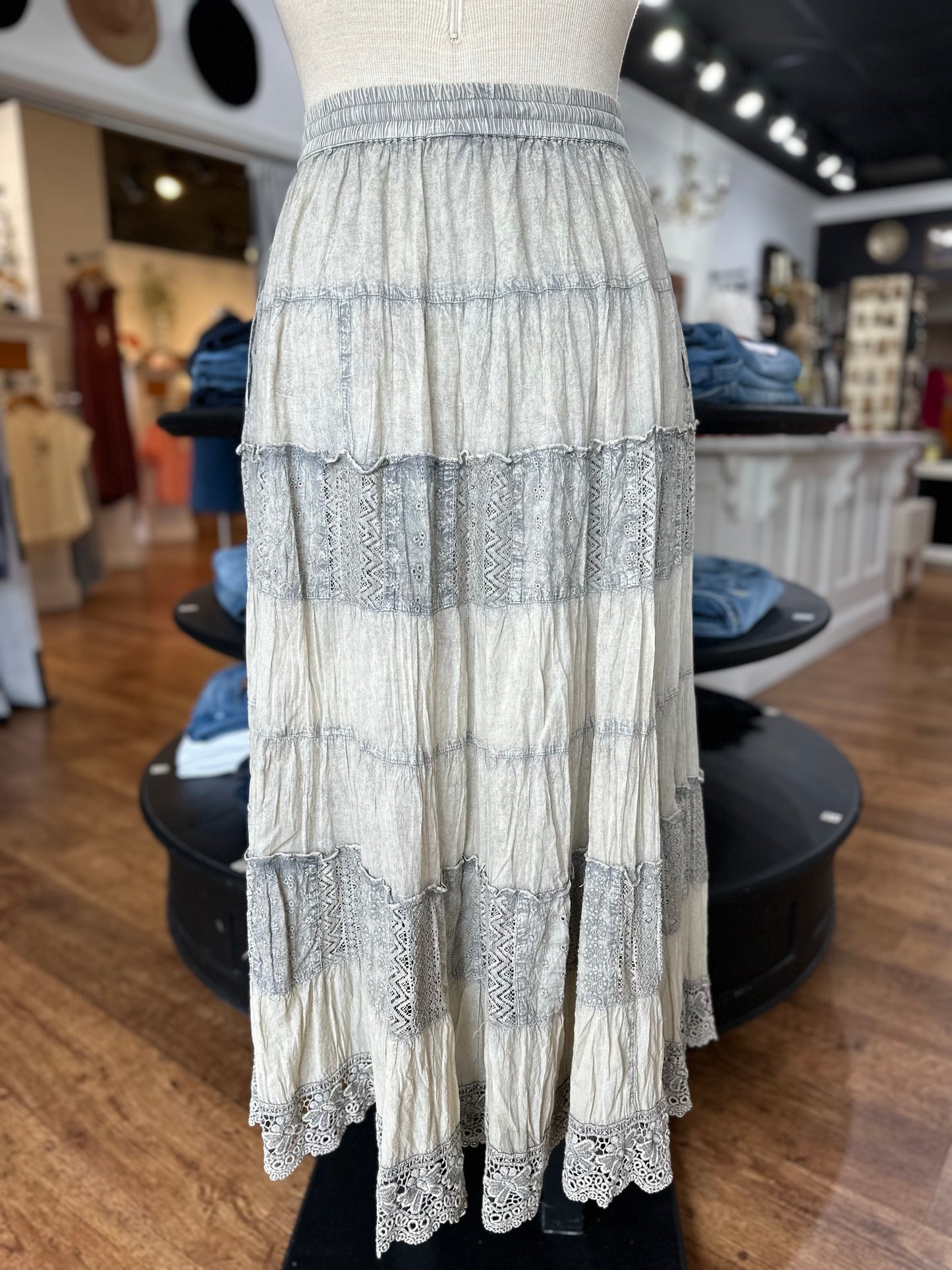 Afternoon Stroll Tiered Lace Skirt