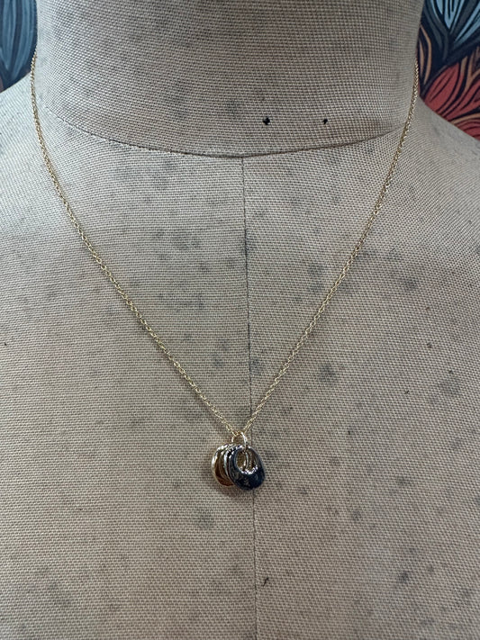 Wish I Knew Interlocking Hoop Necklace