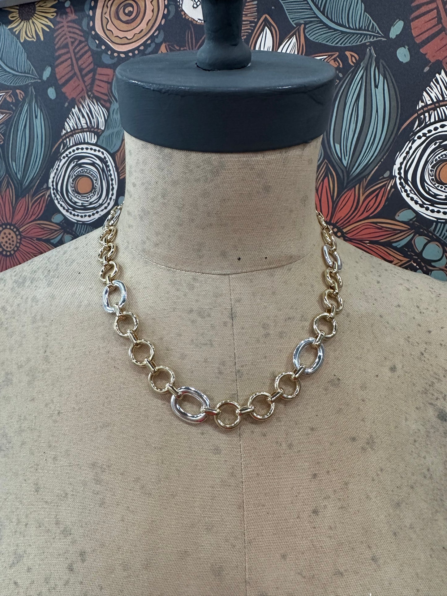 Simple As Can Be Chain Link Necklace