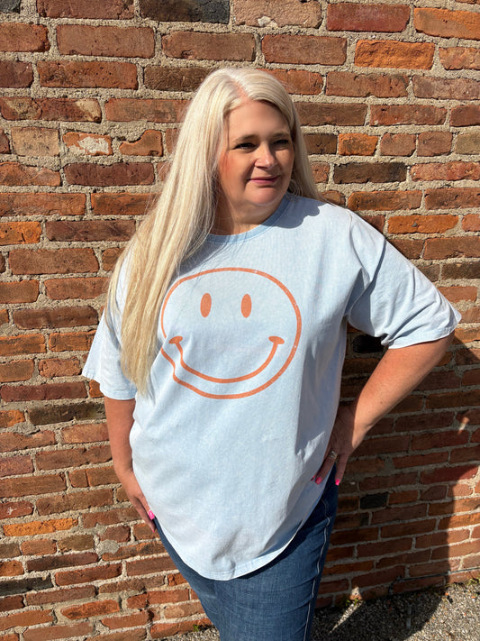 Smile All Day Graphic Tee