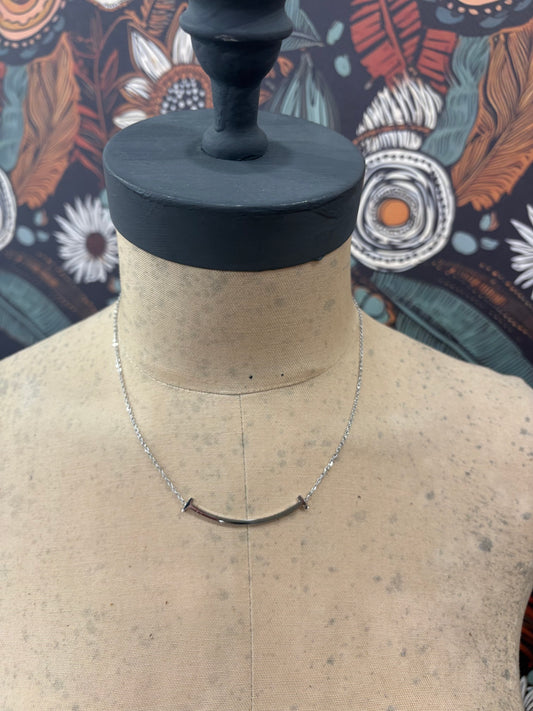 Elegance In Line Bar Necklace (Silver)