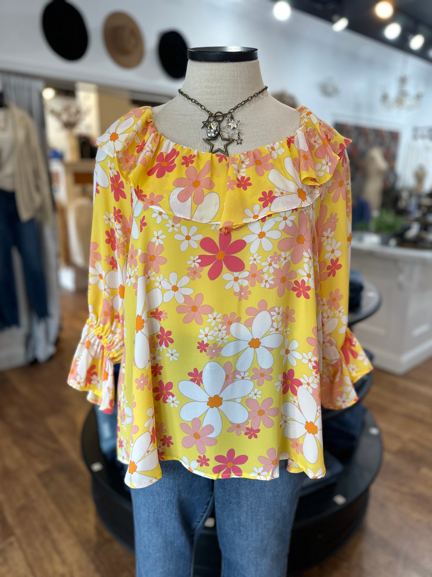 Posh Lifestyle Daisy Print Top