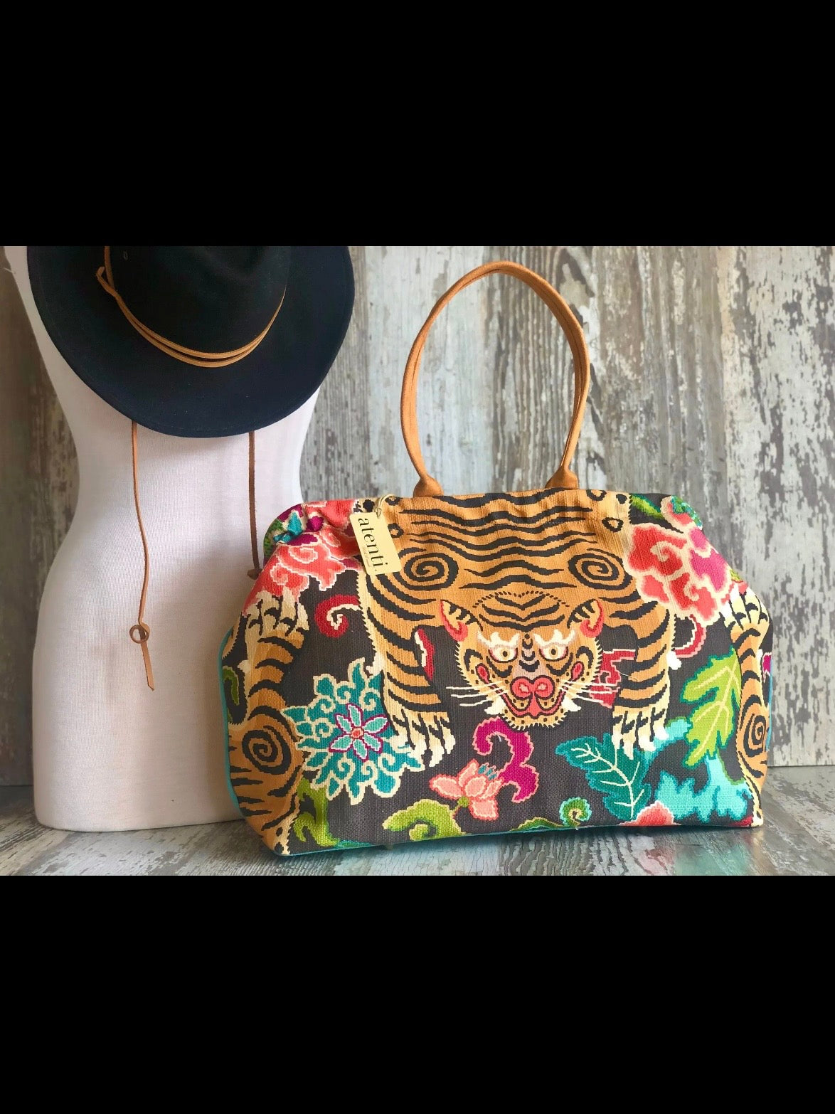 Atenti Le Tigre Pioneer Mary Poppins Handbag