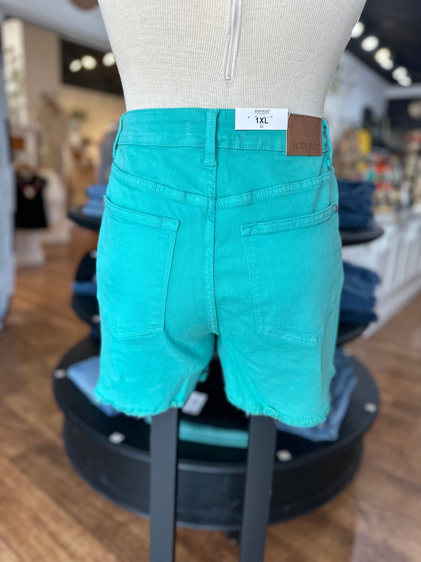 Judy Blue Mid Rise Fray Hem Shorts ~ BLOOM