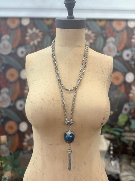 Midnight Pearl Veil Necklace