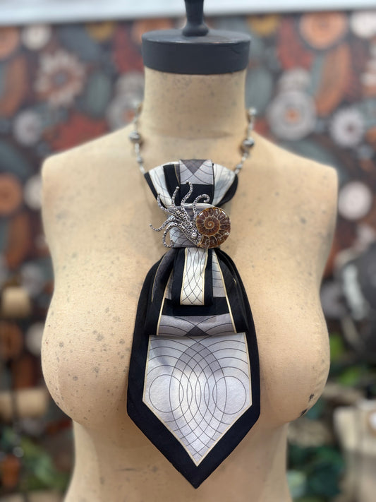The It Girl Necktie Necklace Accessory / Black w/ Stone Spotted Snail Brooch