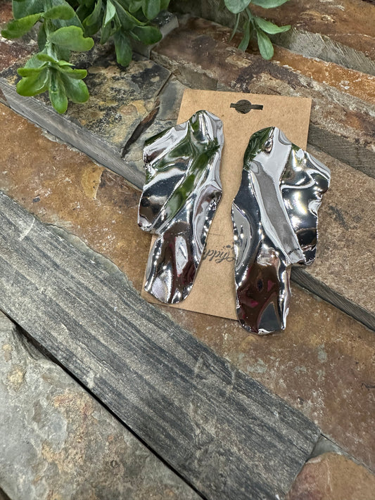 Savor The Feeling Twisted Metal Earrings ~ Silver