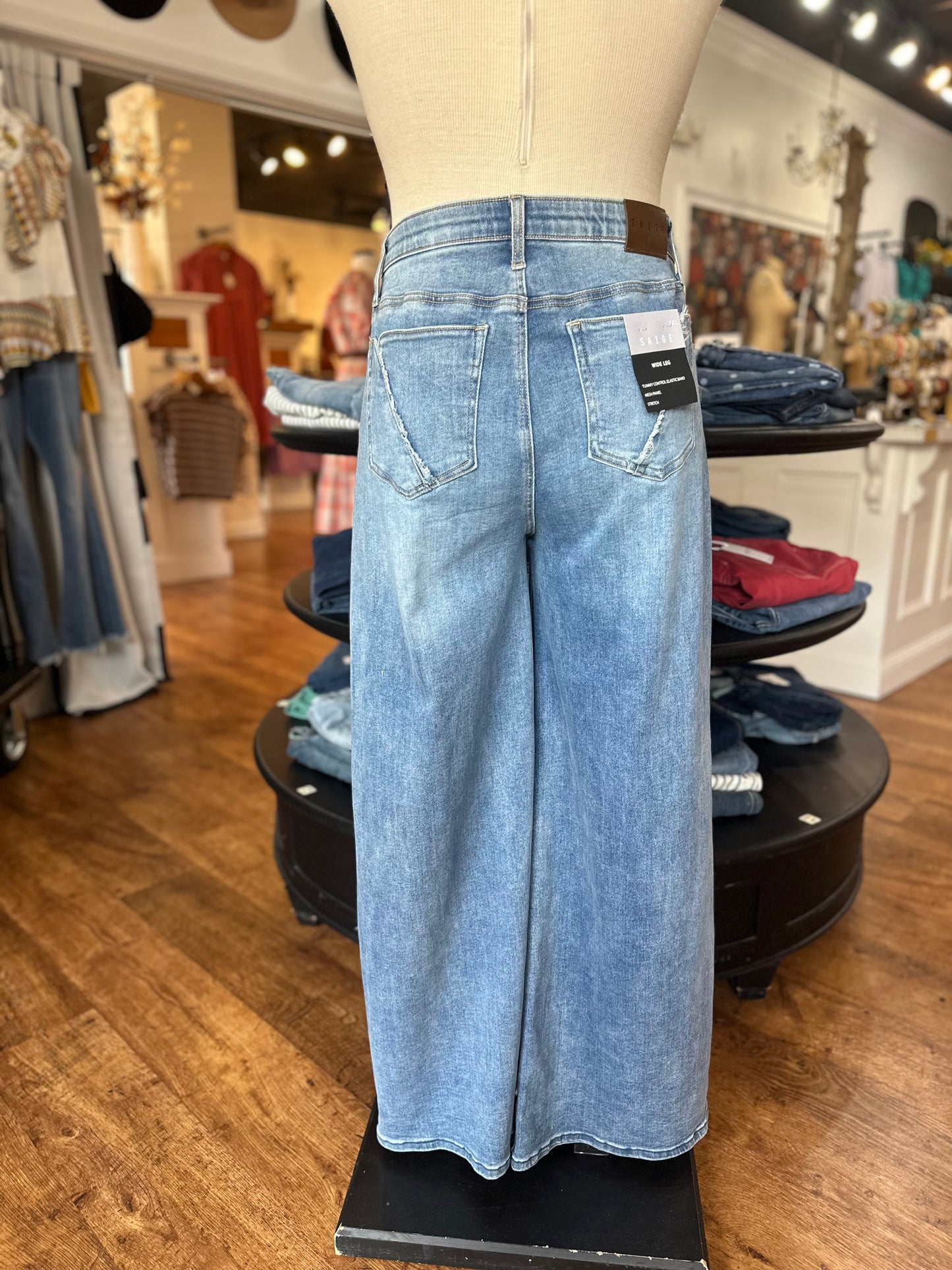 Mid Rise Wide Leg Frayed Seam Jeans ~ MOLLY