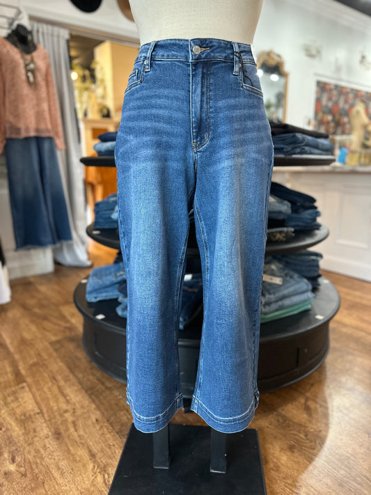 Judy Blue Mid Rise Wide Hem Crop Jean ~ TILLY