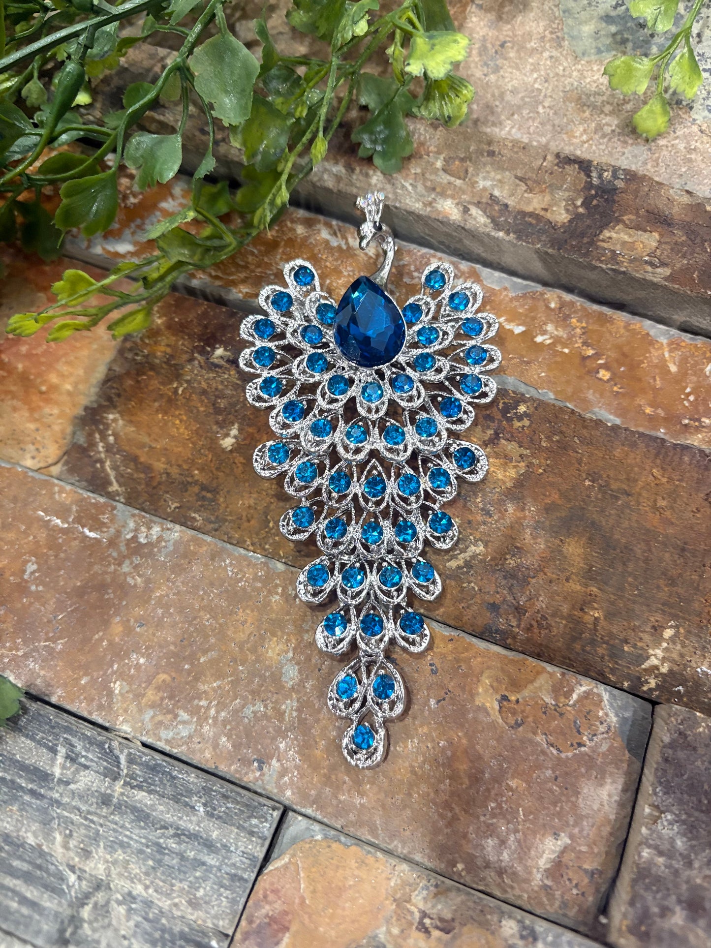 Sparkling Rhinestone Peacock Brooch - Blue