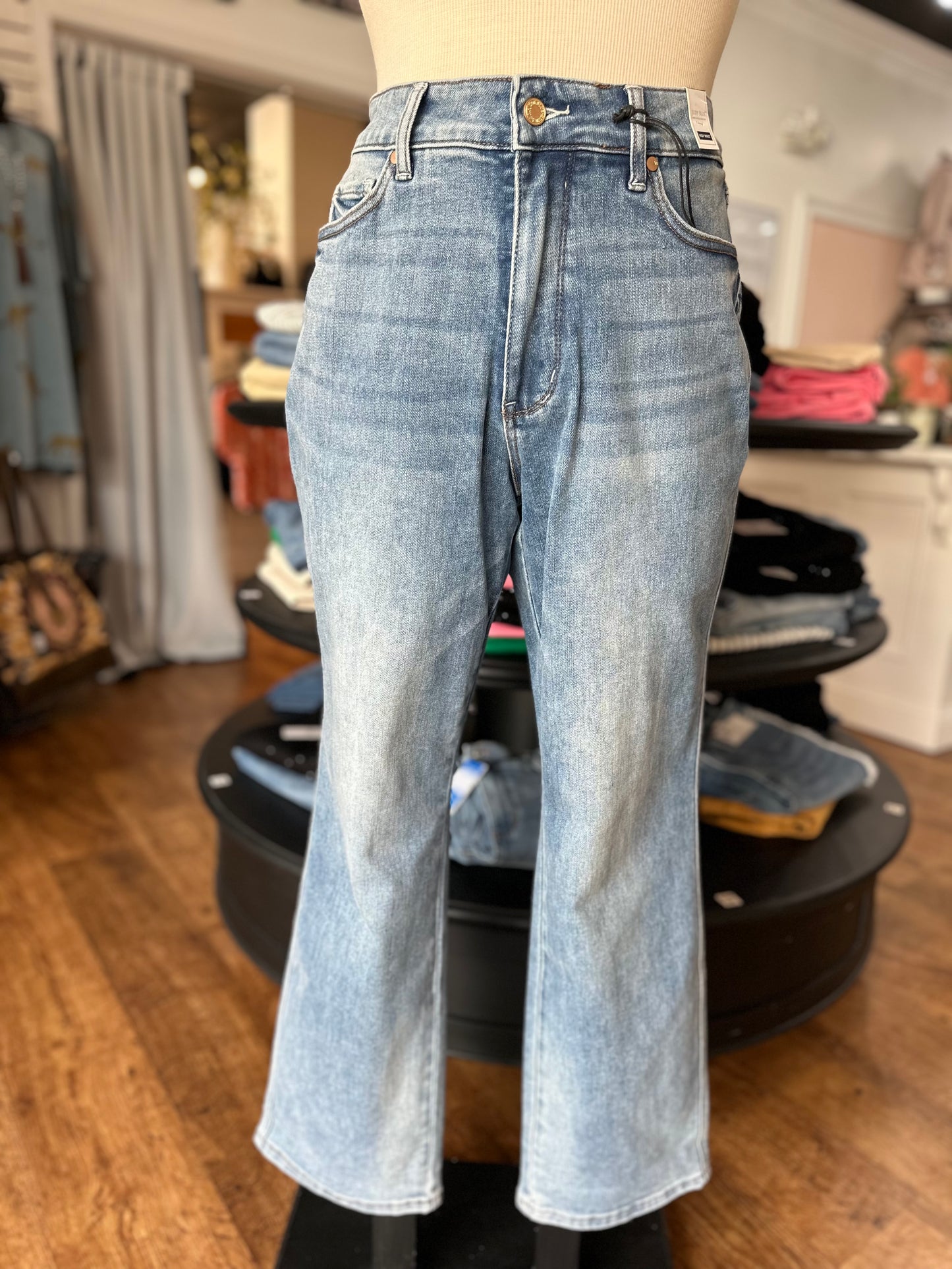 Judy Blue High Waist Tummy Control Contrast Straight Jean ~ MAGGIE