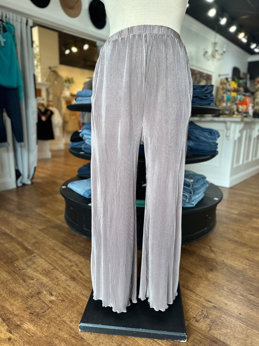 Coming Around Pleated Pants