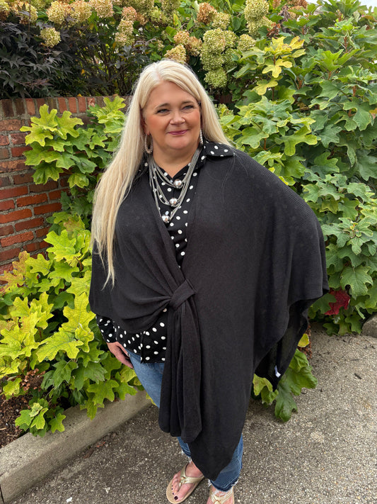 That's A Wrap Poncho ~ Black