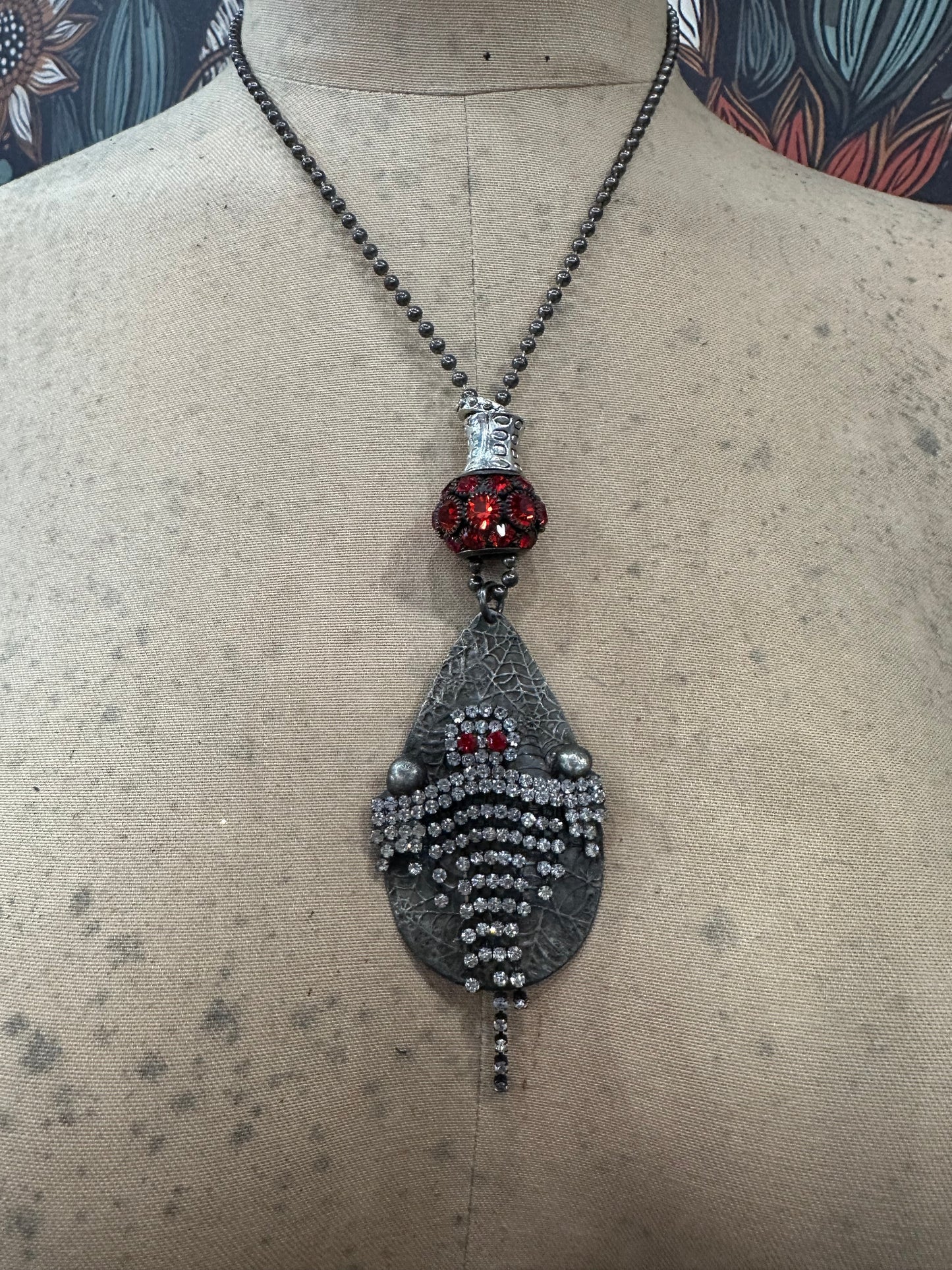 Spooky Sparkle Necklace
