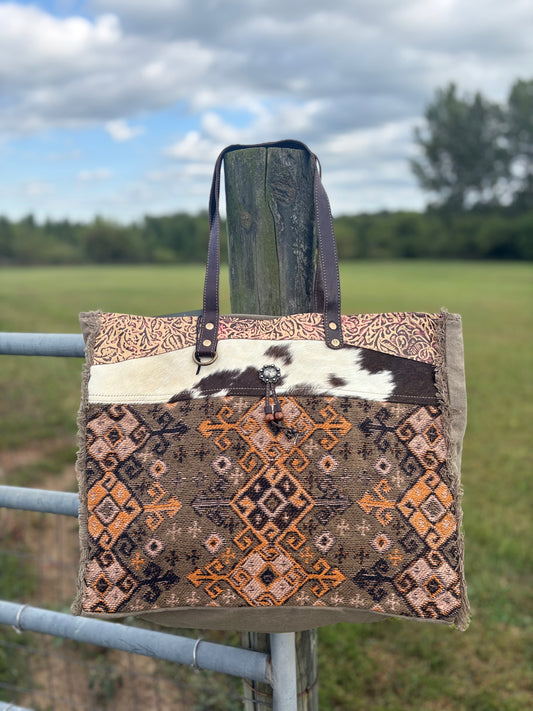 Myra Parea Weekender Bag