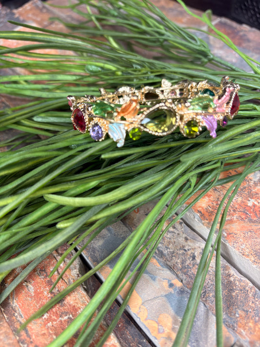 First In Line Leaf Open Bangle - Gold