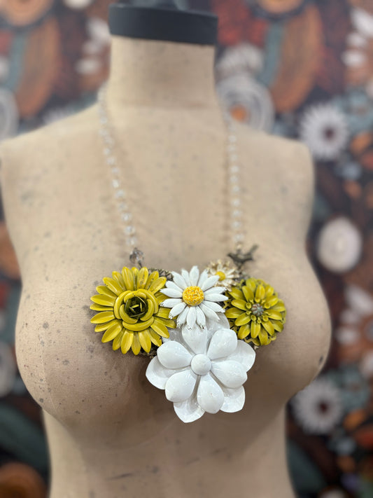 Vintage Mod Flower Assemblage Necklace -Yellow & White