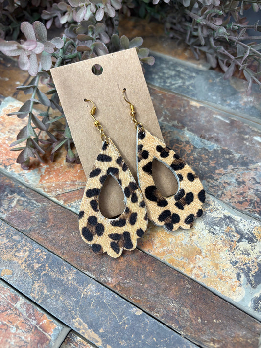 Tell Your Tale Leopard Cheetah Earrings