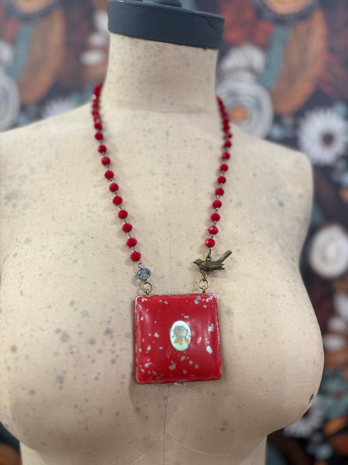 Mid Century Red Clarice Jane Powder Compact Necklace