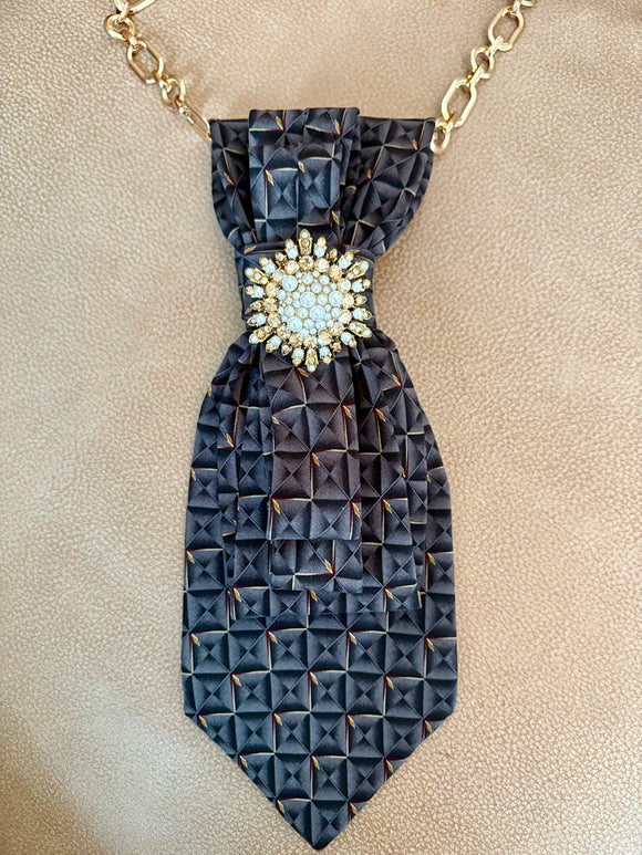 Simply Elegant Necktie Necklace /  Black with Pearl Brooch