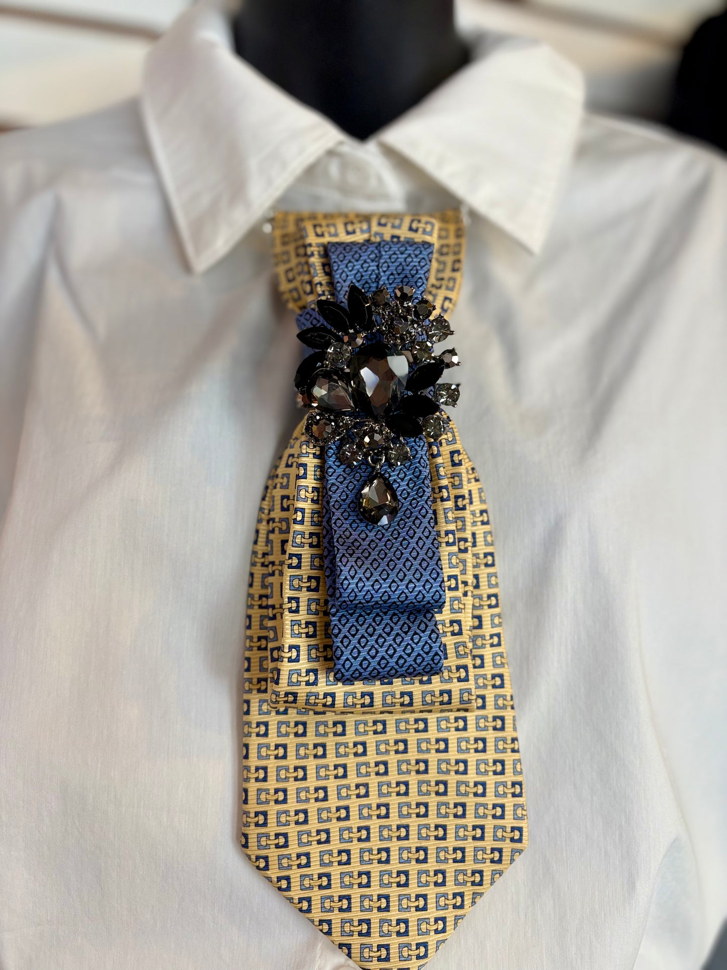 Simply Elegant Necktie Necklace / Yellow & Blue with Crystal Brooch