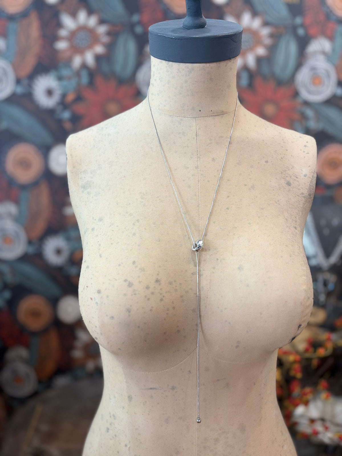 A Little Loopy Lariat Necklace - Silver